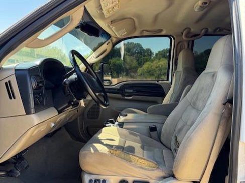Used 2005 Ford F350 XLT image 8