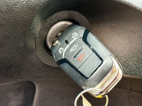 Certified 2023 Ford Explorer 4WD image 9