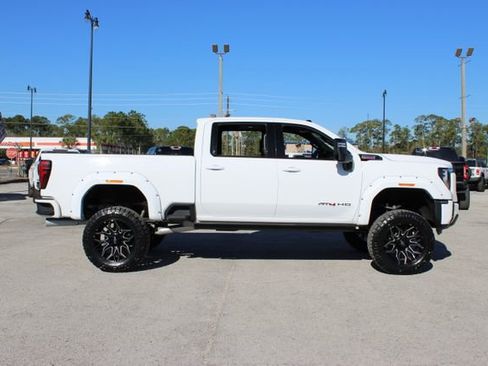 Used 2024 GMC Sierra 2500 AT4 w/ AT4 Premium Plus Package image 14