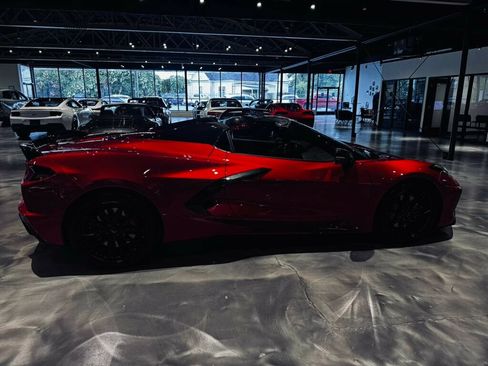 Used 2024 Chevrolet Corvette Stingray Premium Conv w/ Z51 Performance Package RWD image 6
