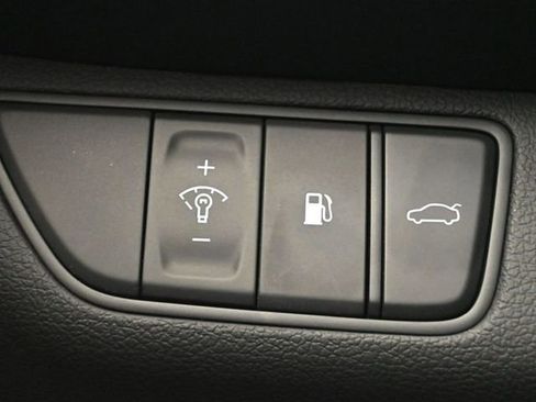 Used 2023 Genesis G70 2.0T w/ Sport Prestige Package image 36