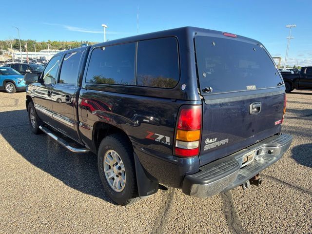 Used 2005 GMC Sierra 1500 SLE w/ Off-Road Package AWD/4WD image 6