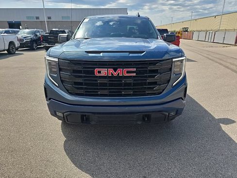 Used 2026 GMC Sierra 1500 Elevation AWD/4WD image 2