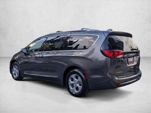 Used 2018 Chrysler Pacifica Limited w/ Advanced Safetytec Group image 7