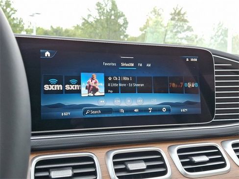 Used 2025 Mercedes-Benz GLS 450 4MATIC image 18