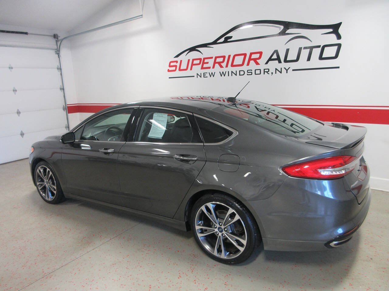 Used 2017 Ford Fusion Titanium AWD/4WD image 3