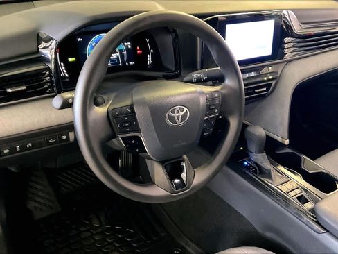 Used 2026 Toyota Camry LE w/ Convenience Package FWD image 15