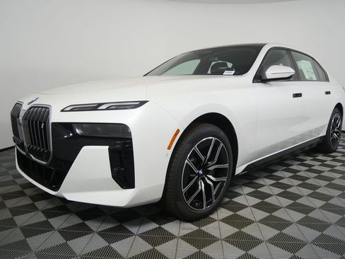 New 2026 BMW i7 eDrive50 w/ M Sport Package image 7