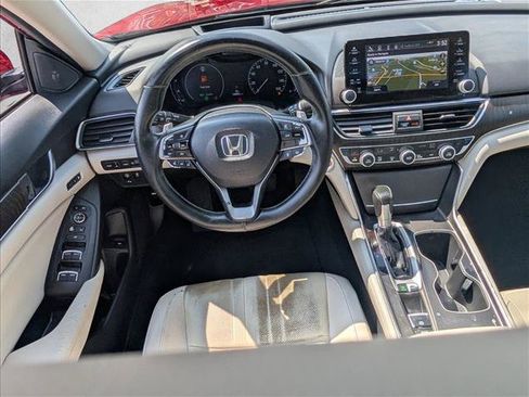 Used 2018 Honda Accord Touring image 19