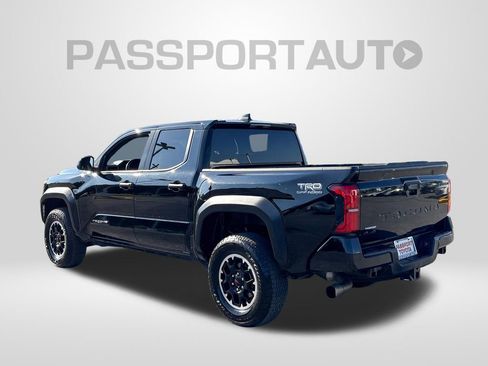 Used 2024 Toyota Tacoma TRD Off-Road AWD/4WD image 4