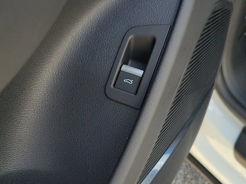 New 2026 Audi SQ8 Premium Plus AWD/4WD image 19