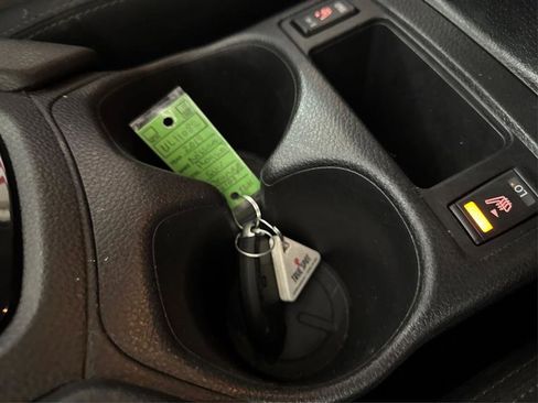 Used 2019 Nissan Rogue SV image 25