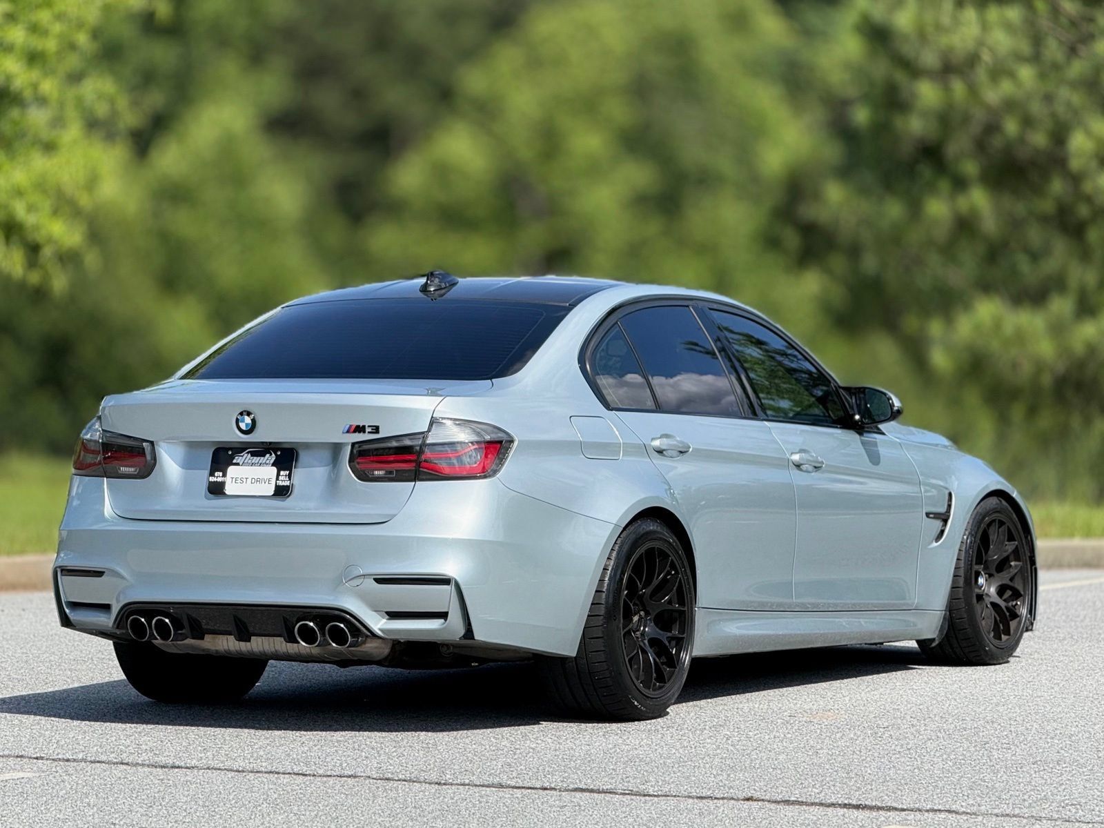 Used 2017 BMW M3 RWD image 11