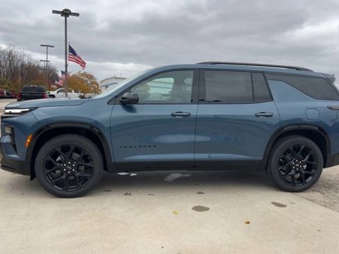 New 2026 Chevrolet Traverse RS w/ LPO, Floor Liner Package image 5