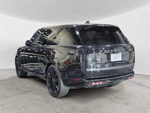 New 2025 Land Rover Range Rover SE image 3