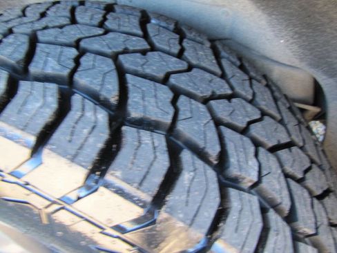 Used 2021 Chevrolet Suburban Z71 w/ Z71 Off-Road Package image 34