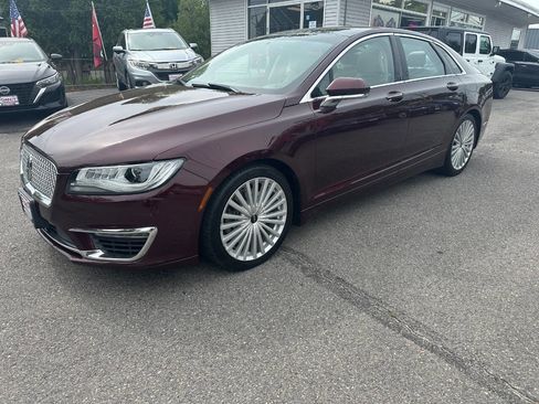 Used 2017 Lincoln MKZ Reserve FWD image 9