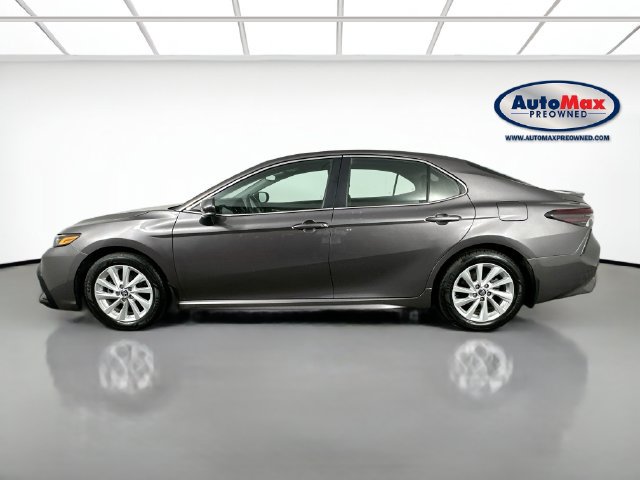 Used 2023 Toyota Camry SE FWD image 6