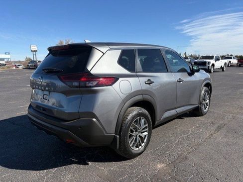 Used 2021 Nissan Rogue S image 6