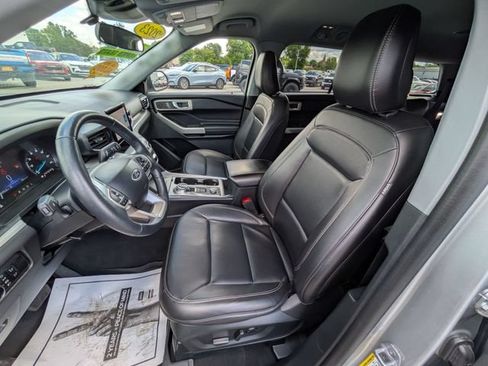 Certified 2023 Ford Explorer XLT w/ Equipment Group 202A AWD/4WD image 7