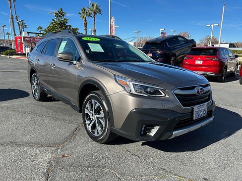 Used 2022 Subaru Outback Limited image 1