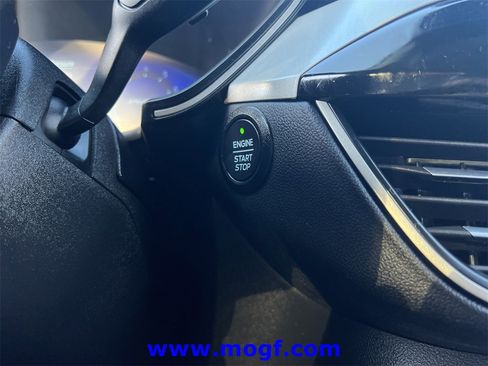 Used 2022 Ford Escape SEL w/ Technology Package image 8