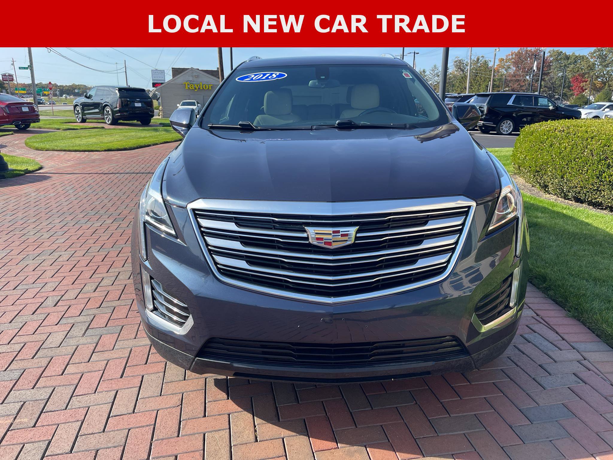 Used 2018 Cadillac XT5 AWD image 3