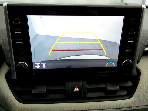 Used 2022 Toyota RAV4 XLE w/ Convenience Package image 32