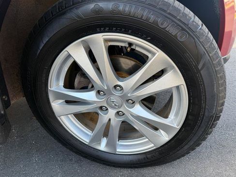 Used 2012 Hyundai Santa Fe Limited AWD/4WD image 34