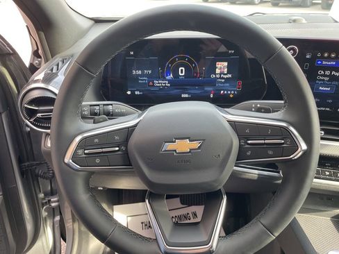 Used 2026 Chevrolet Equinox LT w/ Convenience Package II image 43