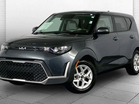 Certified 2025 Kia Soul LX w/ LX Technology Package image 12