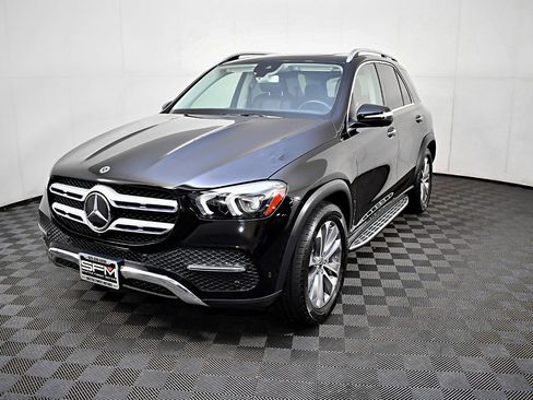 Used 2020 Mercedes-Benz GLE 450 4MATIC image 3
