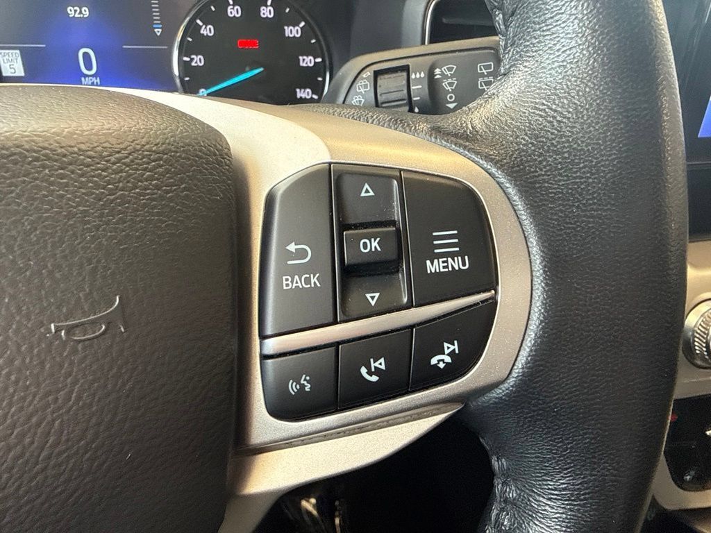 Used 2022 Ford Explorer XLT w/ Equipment Group 202A AWD/4WD image 18
