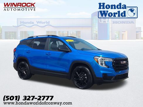 Used 2024 GMC Terrain SLE w/ Driver Convenience Package FWD image 1