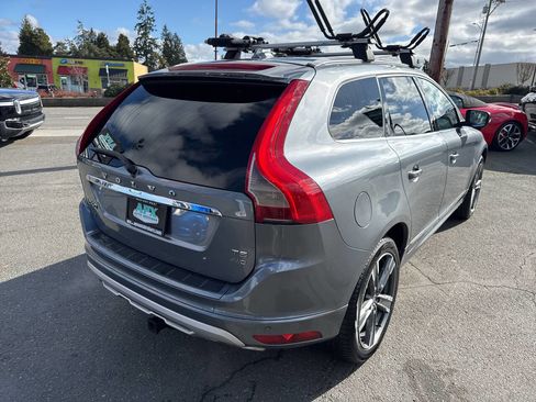 Used 2017 Volvo XC60 T5 Dynamic w/ Preferred Option Package image 8