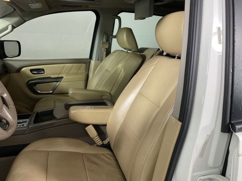 Used 2015 Nissan Armada SL w/ Moonroof Package image 8