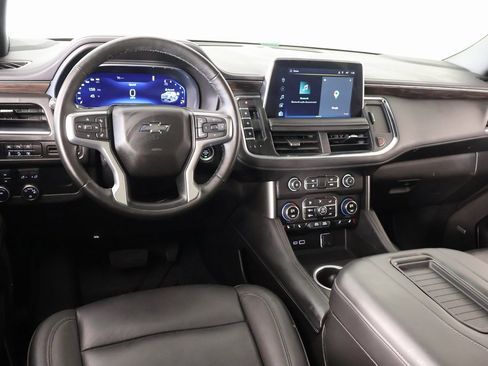 Used 2024 Chevrolet Tahoe Z71 w/ Luxury Package image 2