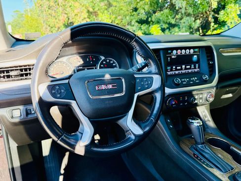 Used 2018 GMC Acadia SLE image 4