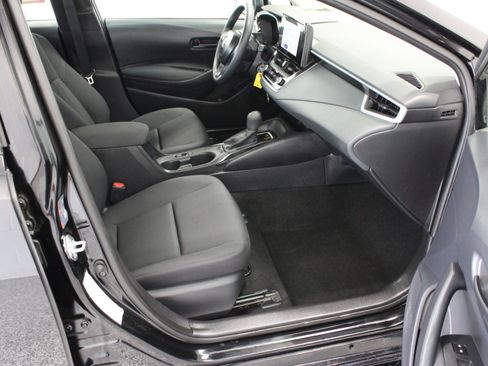 Used 2026 Toyota Corolla LE FWD image 33