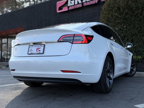 Used 2020 Tesla Model 3 Standard Range Plus image 14