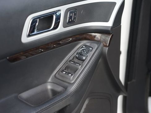 Used 2015 Ford Explorer Limited w/ Equipment Group 302A FWD image 32