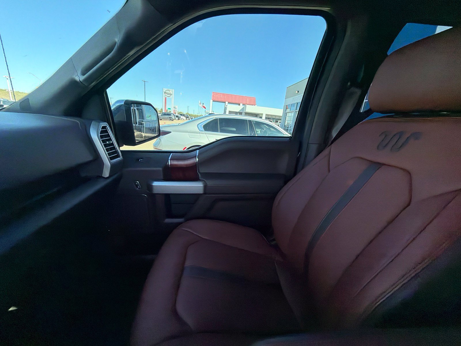 Used 2020 Ford F150 King Ranch w/ Equipment Group 601A Luxury AWD/4WD image 7