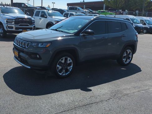 Used 2022 Jeep Compass Limited w/ Sun and Sound Group AWD/4WD image 3
