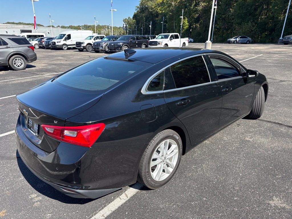 Used 2018 Chevrolet Malibu LT w/ Driver Confidence Package FWD image 5