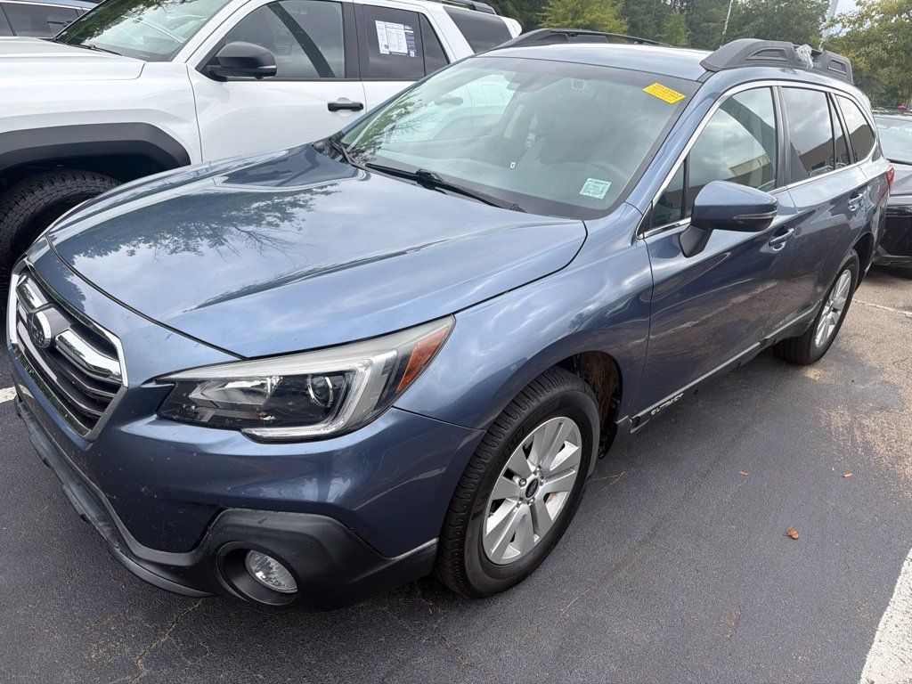 Used 2018 Subaru Outback 2.5i Premium AWD/4WD image 1