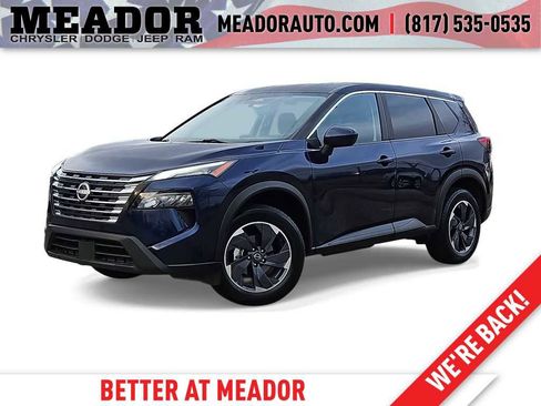 Used 2024 Nissan Rogue SV image 1