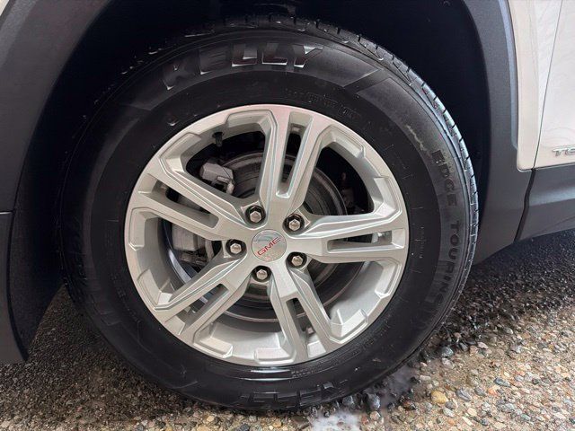 Used 2023 GMC Terrain SLE FWD image 9