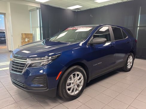 Used 2023 Chevrolet Equinox LS w/ LPO, Floor Liner Package image 7