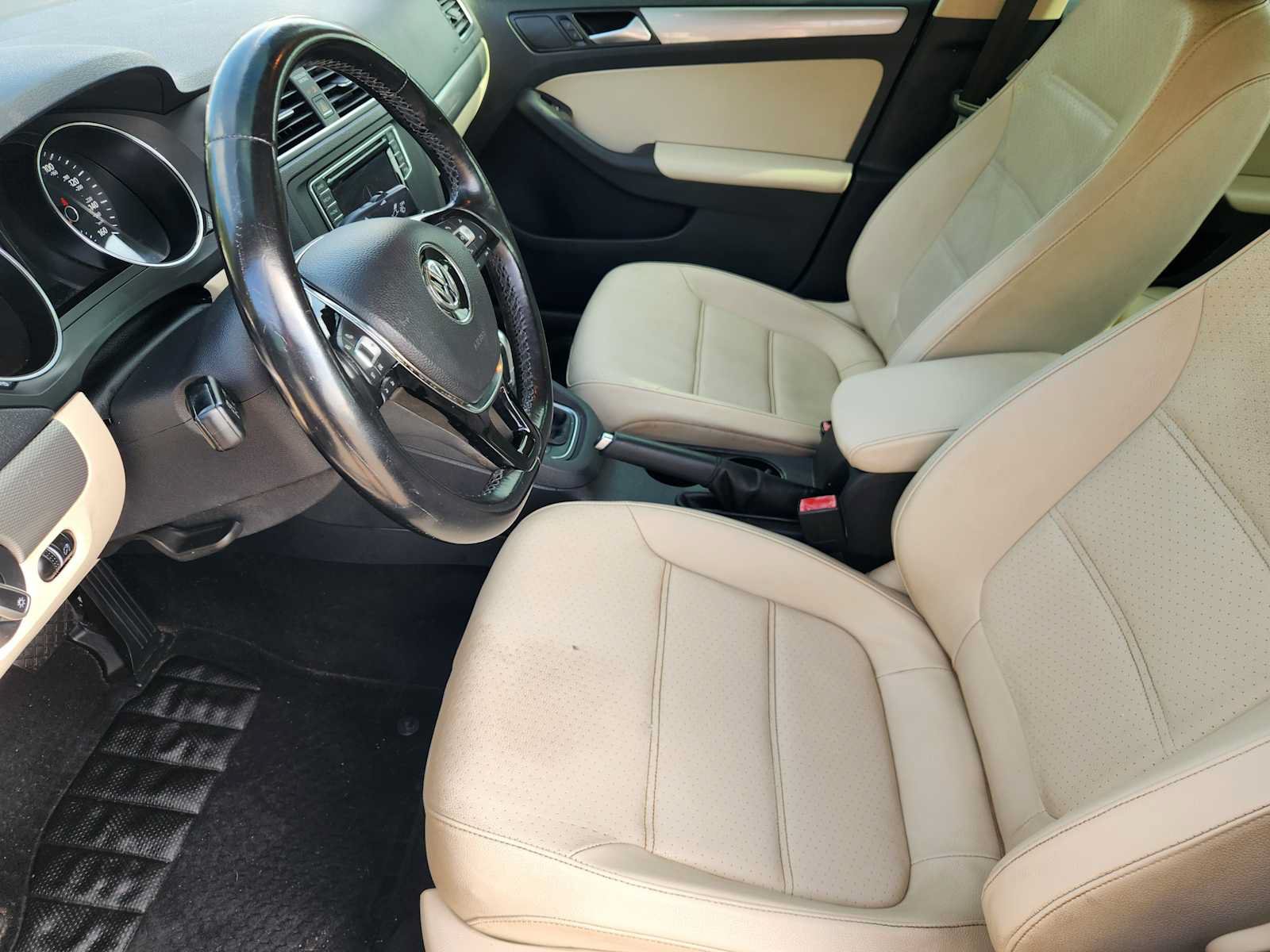 Used 2017 Volkswagen Jetta SE FWD image 12