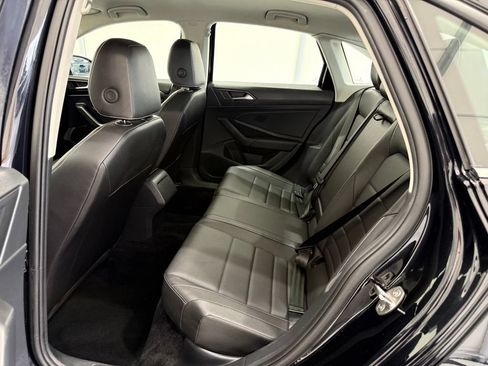 Used 2024 Volkswagen Jetta SE FWD image 18